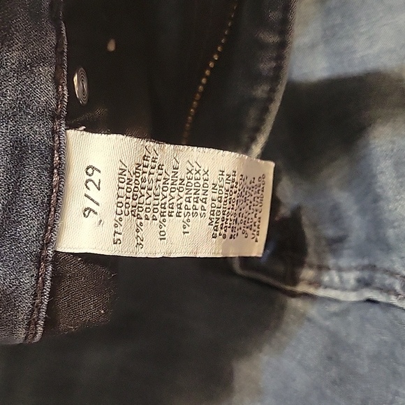 Celebrity Pink - Picture 3 of 5